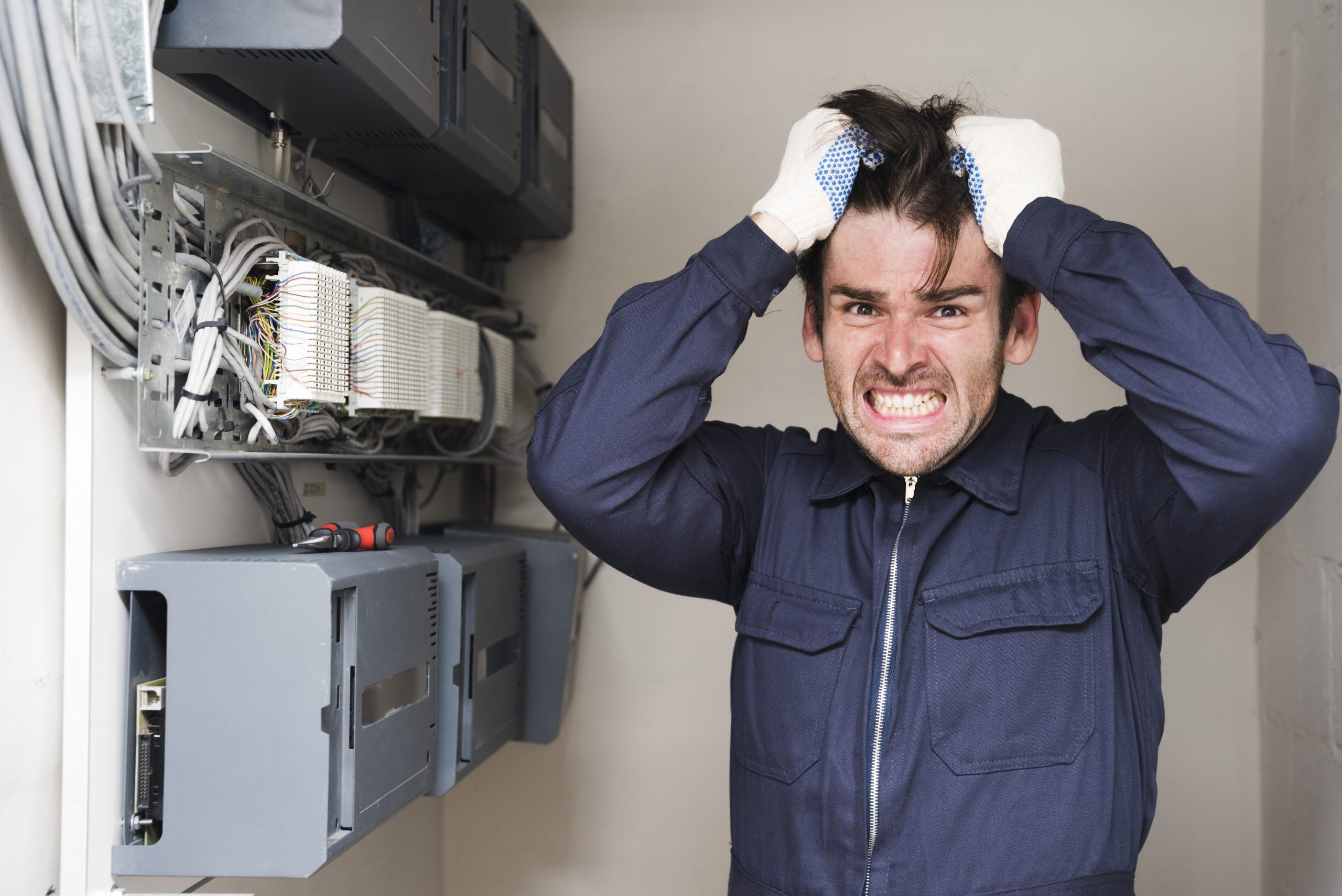 Défis courants dans les services d'électricité sur le terrain